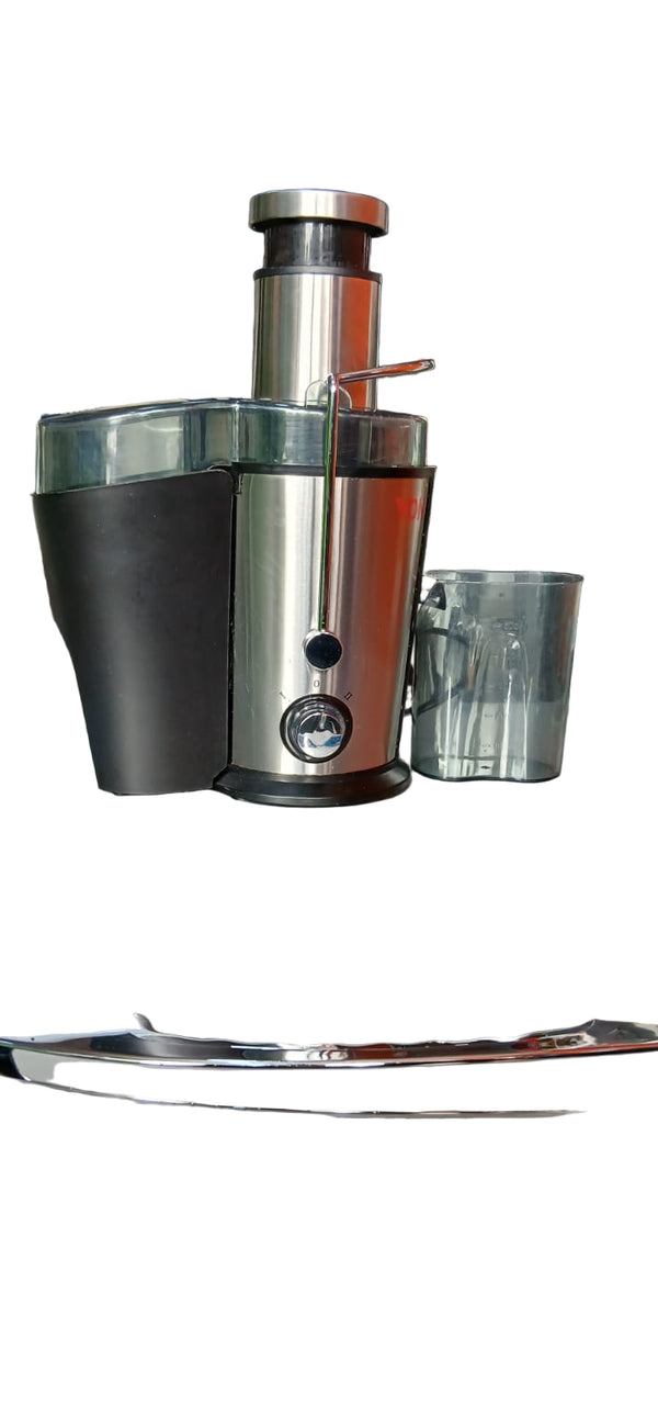 Von VSJP06PGX Juicer Extractor Pre-Loved