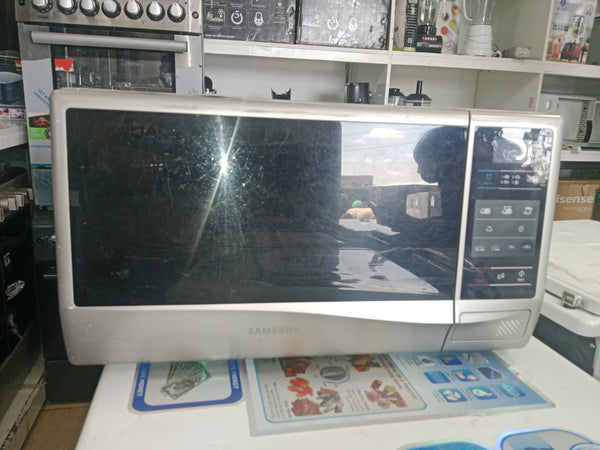 Samsung ME731K-B 20L Solo Microwave Oven Pre-Loved